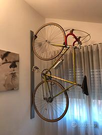 Wall mount bike rack