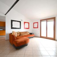 Secondo ed ultimo piano con posto auto