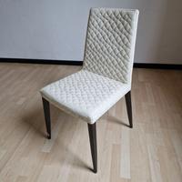 Seggiola trapuntata bianca