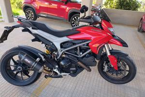 Ducati Hyperstrada 821 - 2014