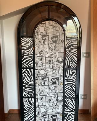 Armadi in legno laccato e vetro