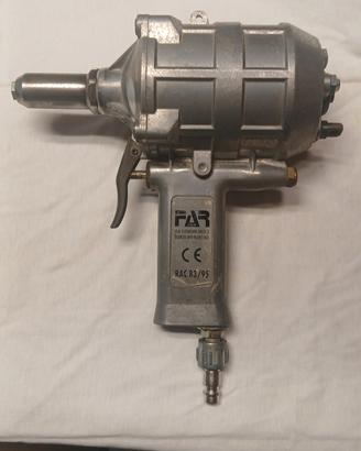 Rivettatrice pneumatica FAR RAC 83/95