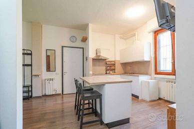 Appartamento di 90 m² con 4 locali e box auto a Ca
