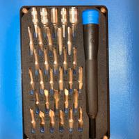 Cacciavite iFixit con 32 punte