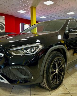 MERCEDES-BENZ GLA 200 d Automatic Sport UNIPRO -