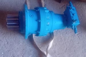 Motore di rotazione gru e autocarri