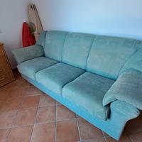 2 Divani. 1 Divano letto e uno normale