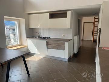 Appartamento trilocale nuovo con posto auto