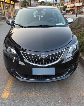 Lancia Ypsilon 1.0 Mild-Hybrid Alberta Ferretti