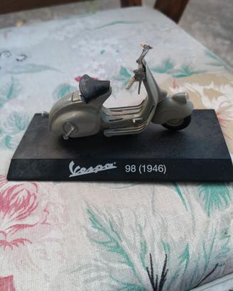modellino vespa 1946