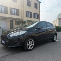FORD Fiesta 1.5 TDCi neopatentati, autocarro