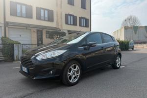 FORD Fiesta 1.5 TDCi neopatentati, autocarro