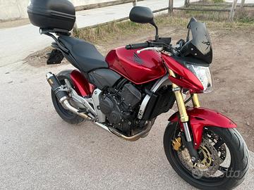 Honda honet 600 del 2007 5mila km reali