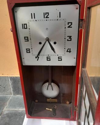 Pendolo parete da restaurare