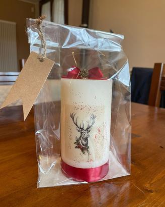 Candela natalizia decorata a mano