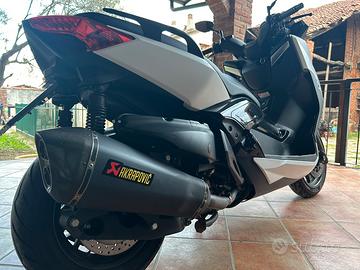 YAMAHA X-MAX 400