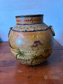 Portavaso vintage in metallo decorato a mano