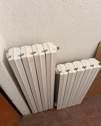 Coppia termosifoni / caloriferi in ghisa