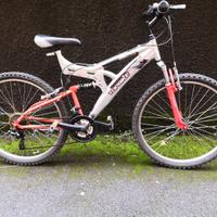 BICICLETTA BIAMMORTIZZATA DA 26 POLLICI 