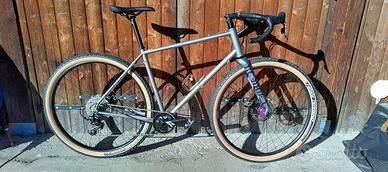 Gravel Rondo Bogan ST2