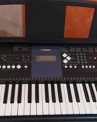 tastiera Yamaha psr e333 
