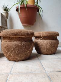 vasi in pietra carparina del Salento 