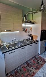 CUCINA COMPLETA IN CONDIZIONI ECCELLENTI