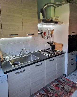 CUCINA COMPLETA IN CONDIZIONI ECCELLENTI