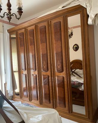 Mobili in lengo antico pregiato