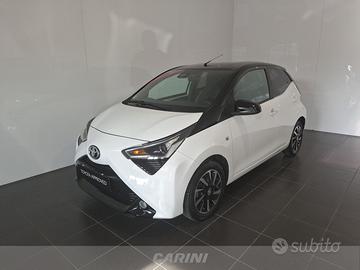 Toyota Aygo 5p 1.0 x-clusiv 72cv