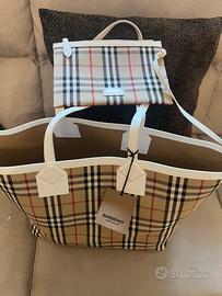 Borsa burberry  originale nuova consegna a mano