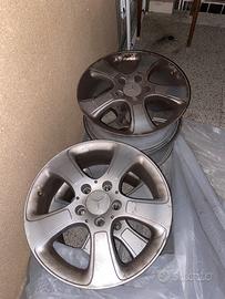 Cerchi in lega Mercedes 16”