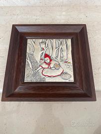 Quadro a bassorilievo di cappuccetto rosso argento