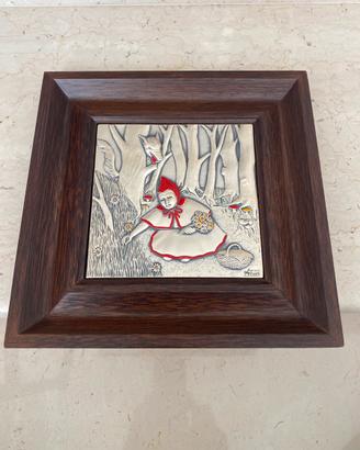 Quadro a bassorilievo di cappuccetto rosso argento