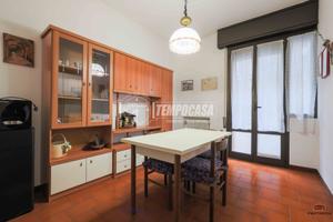 AMPIO 4 LOCALI CON 2 BAGNI, RISCALDAMENTO AUTONOMO