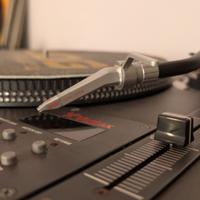 giradischi Vextas pdx-D3 + mixer Behringer