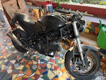 Ducati Monster 695 Dark 2005