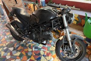 Ducati Monster 695 Dark 2005