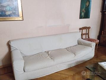DIVANO tre posti GRATIS