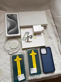 Apple iPhone 15 Pro Max + MagSafe + Dock Station +
