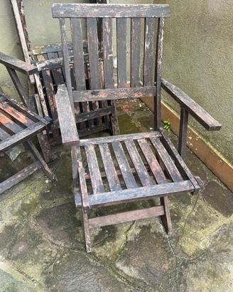4 Sedie in legno da restaurare