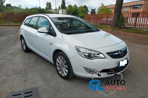 Opel Astra 1.4 Sports Tourer Elective neopatentati