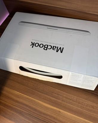 Macbook bianco mid 2010