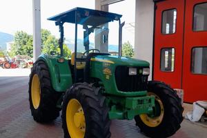 TRATTORE JHON DEERE 5055