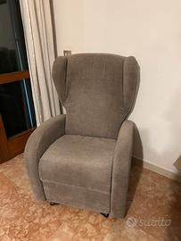 Poltrona elettrica per anziani