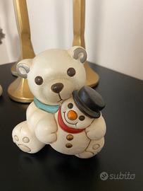 Teddy Paul thun con pupazzo di neve