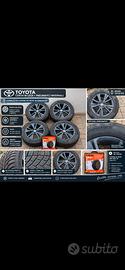 set Cerchi in lega originali toyota 