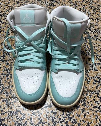 Jordan 1 MID