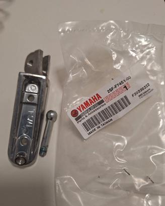 Pedale poggiapiedi Yamaha originale nuova 