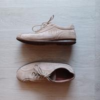 Sneakers beige in camoscio (calzano n. 39)